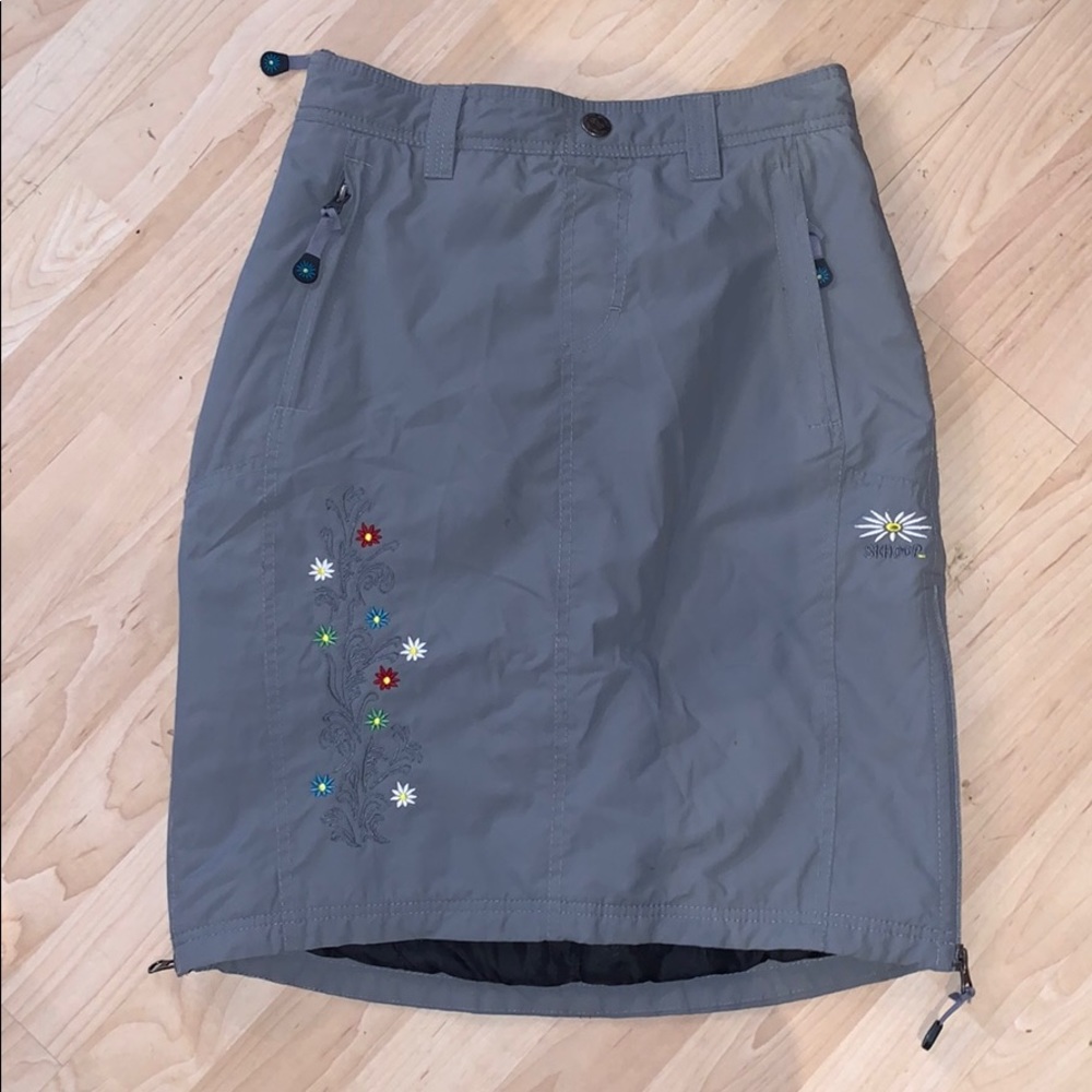 SKHOOP Knee Skirt